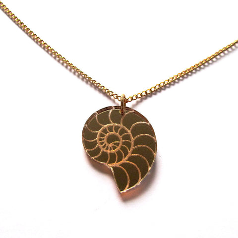 Kitsch Gold Mirror Conch Shell Laser Cut Acrylic Pendant Necklace