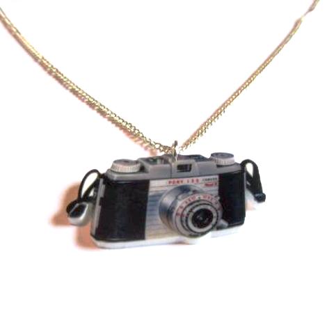 Snappy Retro Style Vintage Camera Acrylic Print Necklace