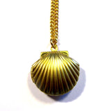 Vintage Style Golden Brass Shell Locket Pendant