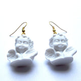 Kitch Quirky Winged Classic Cherub Statue Resin Drop Earrings – White