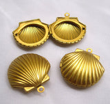 Vintage Style Golden Brass Shell Locket Pendant